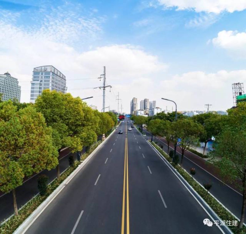 坊子区道路施工：建设中的城市脉络